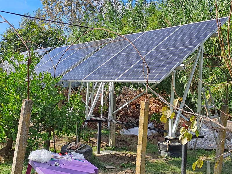 中建德成Zeoluff阿爾巴尼亞客戶5kWp帶風力渦輪機的離網太陽能發電系統